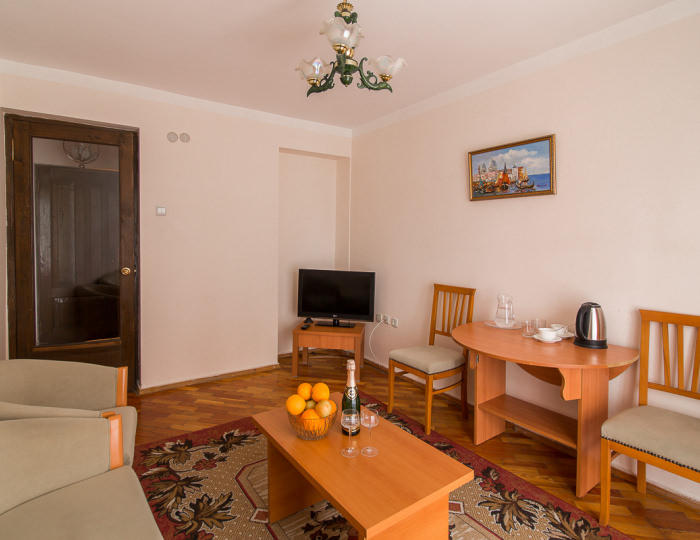 Люкс 2-местный 2-комнатный  корпус 1 - Пансионат «Айтар»